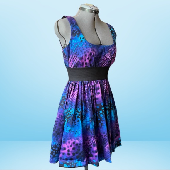 Banded Waist Full Skirt Blue & Purple Dress - Picture 2 of 6